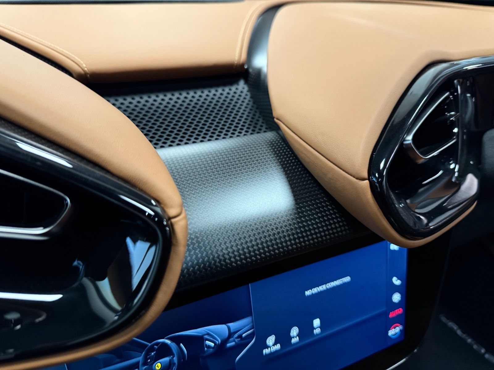 Fahrzeugabbildung Ferrari 12Cilindri COUPE CARBON EXT&INT CUIOI INT FULL