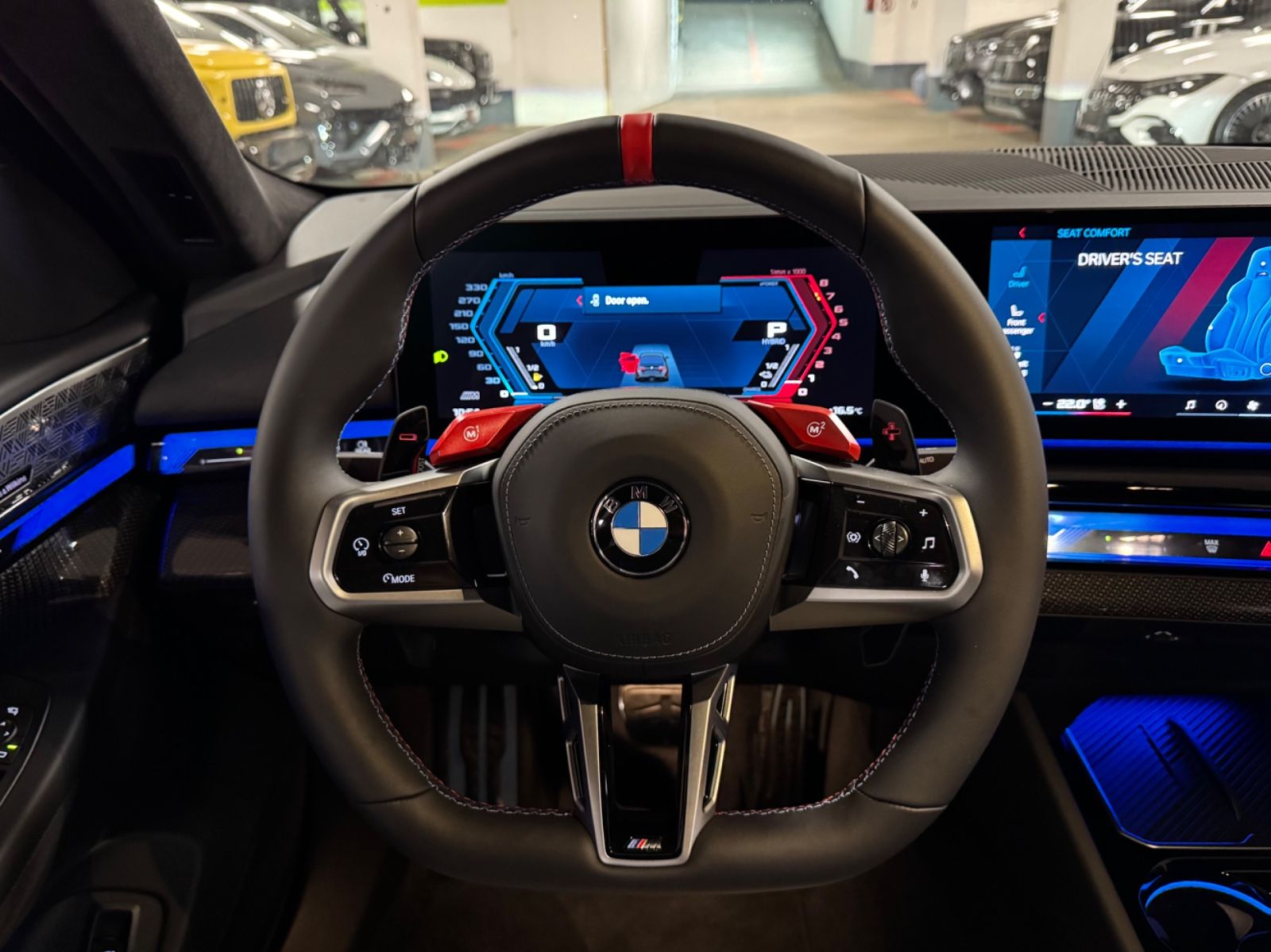 Fahrzeugabbildung BMW M5 ULTIMATE CERAMIC CARBON-INT&EXT B&W FULLOPT!