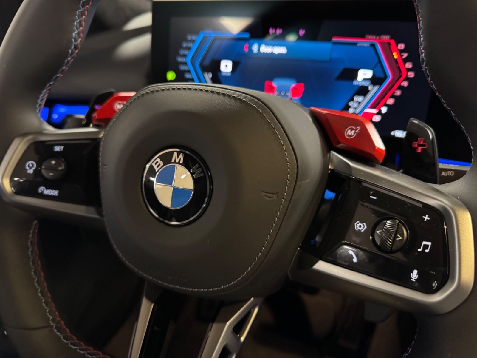 Fahrzeugabbildung BMW M5 ULTIMATE CERAMIC CARBON-INT&EXT B&W FULLOPT!