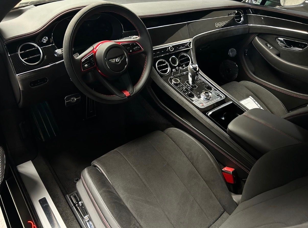 Fahrzeugabbildung Bentley CONTINENTAL GT LE MANS EDITION 1 of 48 FULLOPT!