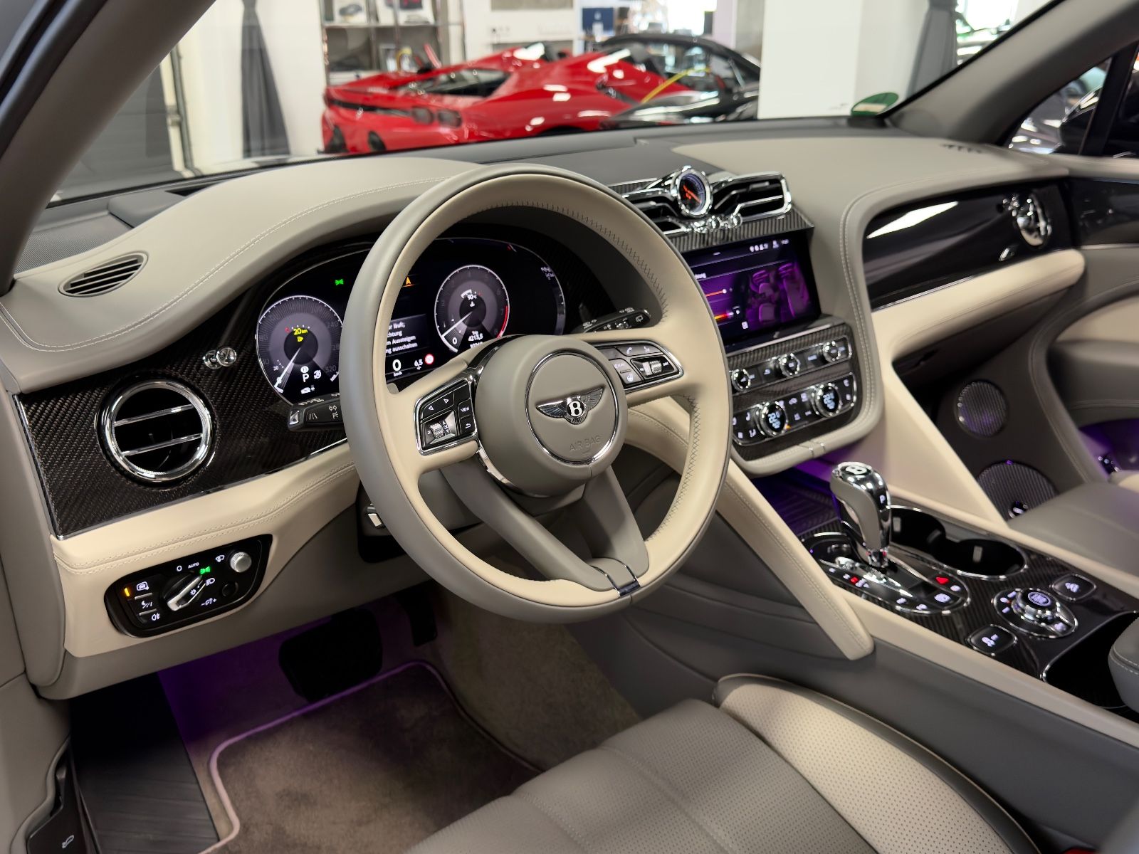 Fahrzeugabbildung Bentley BENTAYGA V8 S CARBON NAIM MASSAGE PANO FULL!