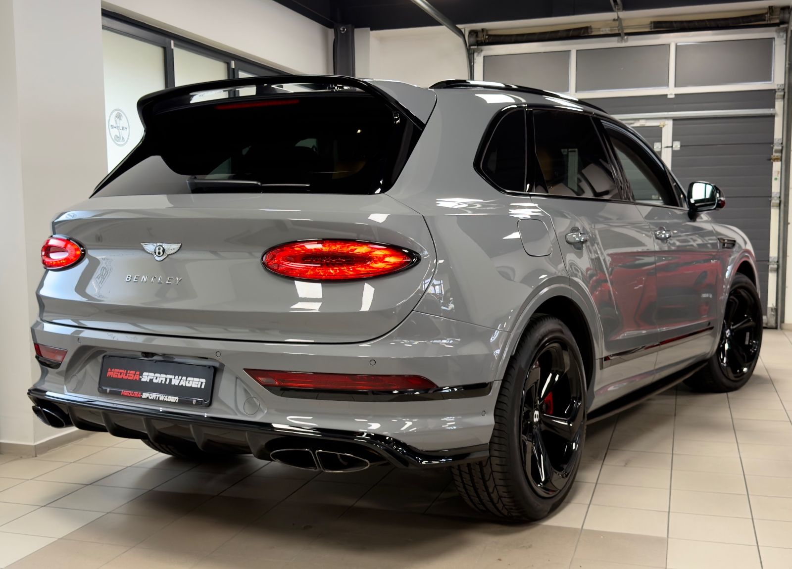 Fahrzeugabbildung Bentley BENTAYGA V8 S CARBON NAIM MASSAGE PANO FULL!