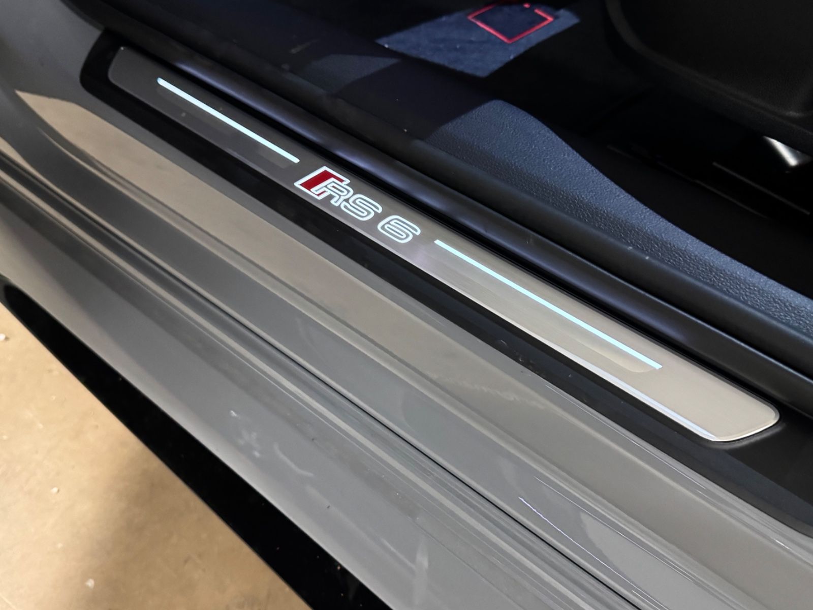 Fahrzeugabbildung Audi RS6 PERFORMANCE SCHALENSITZE CERAMIC B&O 25 FULL