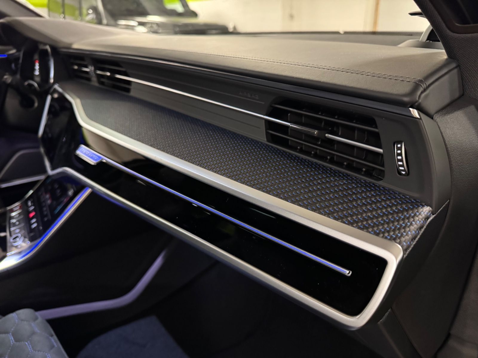 Fahrzeugabbildung Audi RS6 PERFORMANCE SCHALENSITZE CERAMIC B&O 25 FULL