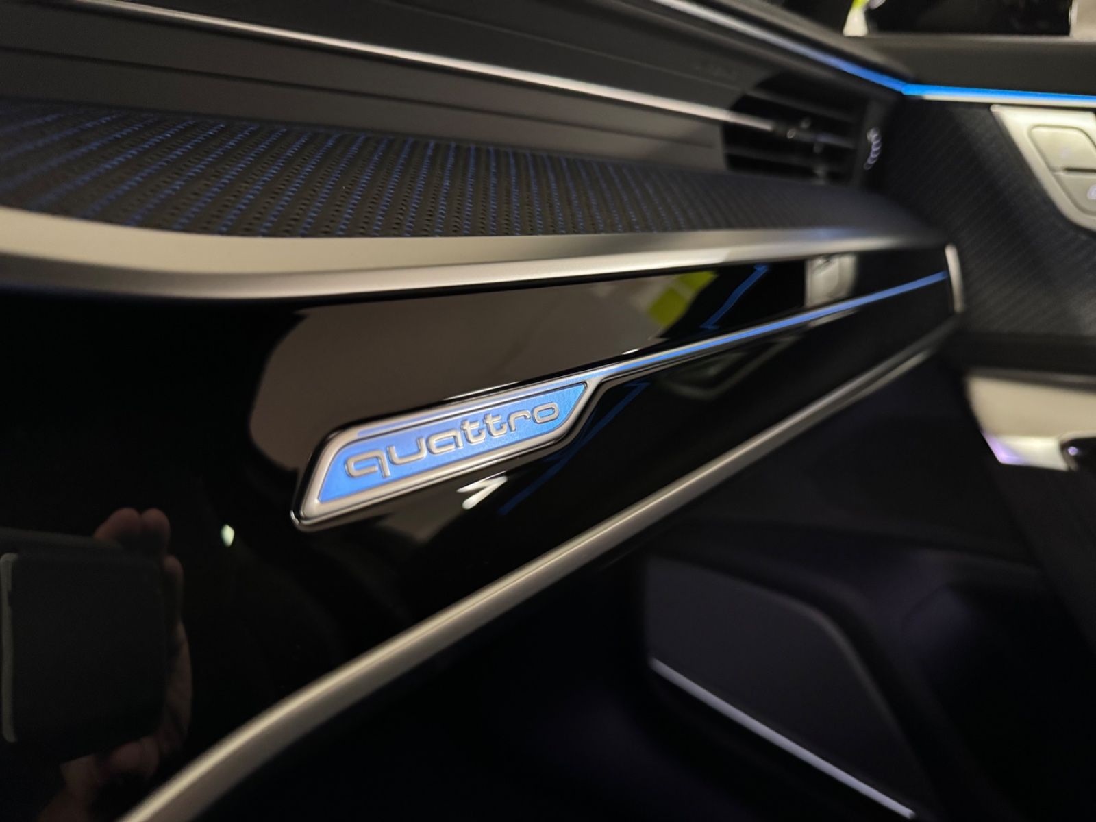 Fahrzeugabbildung Audi RS6 PERFORMANCE CARBON CERAMIC B&O PANO 25 FULL!