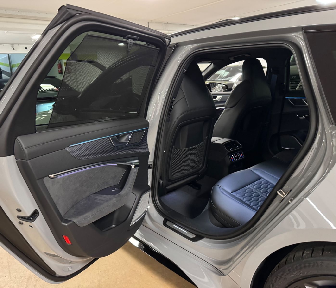 Fahrzeugabbildung Audi RS6 PERFORMANCE CARBON CERAMIC B&O PANO 25 FULL!