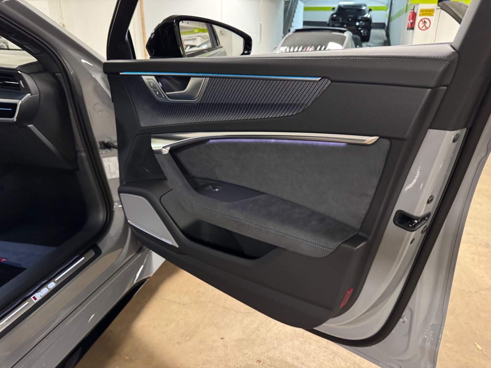 Fahrzeugabbildung Audi RS6 PERFORMANCE CARBON CERAMIC B&O PANO 25 FULL!