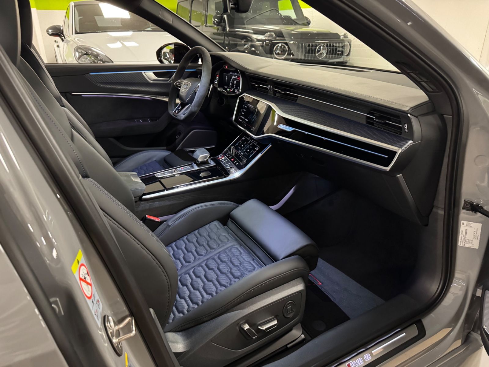 Fahrzeugabbildung Audi RS6 PERFORMANCE CARBON CERAMIC B&O PANO 25 FULL!