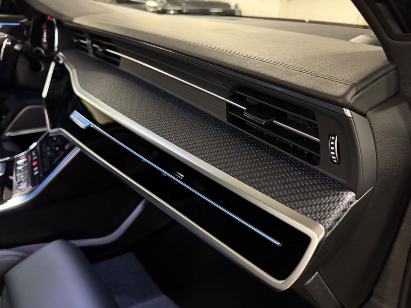 Fahrzeugabbildung Audi RS6 PERFORMANCE CARBON CERAMIC B&O PANO 25 FULL!