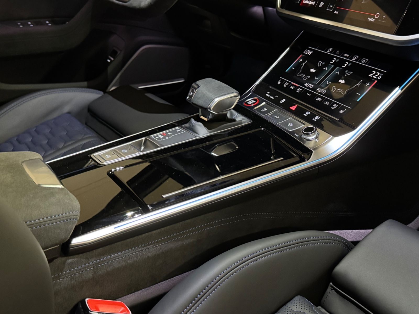 Fahrzeugabbildung Audi RS6 PERFORMANCE CARBON CERAMIC B&O PANO 25 FULL!