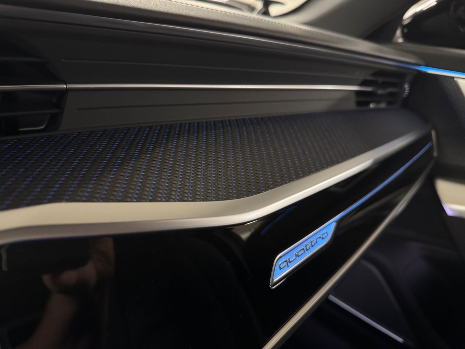 Fahrzeugabbildung Audi RS6 PERFORMANCE CARBON CERAMIC B&O PANO 25 FULL!