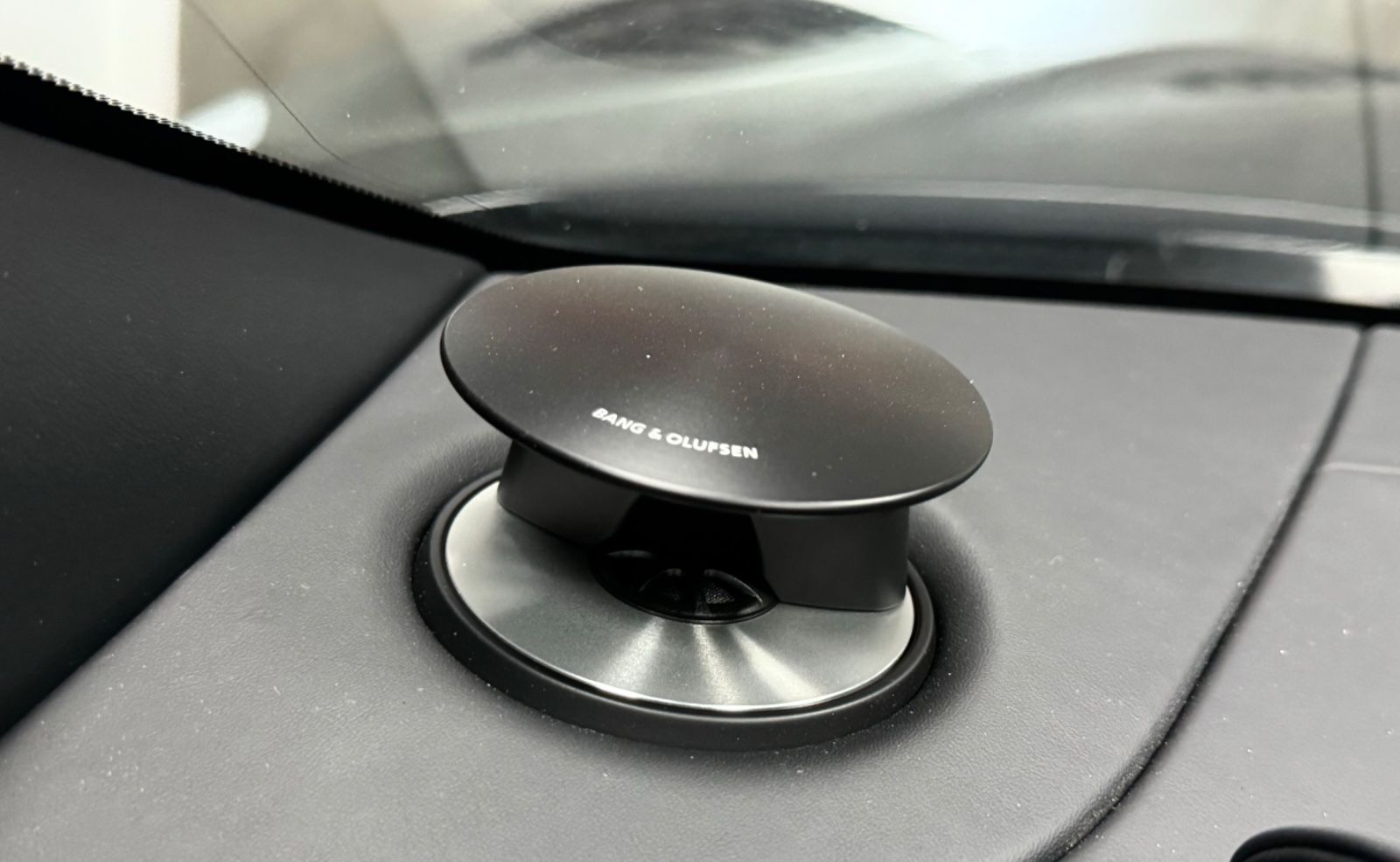 Fahrzeugabbildung Aston Martin DBS V12 770 ULTIMATE VOLANTE 1OF199 EXLUSIV NEW!