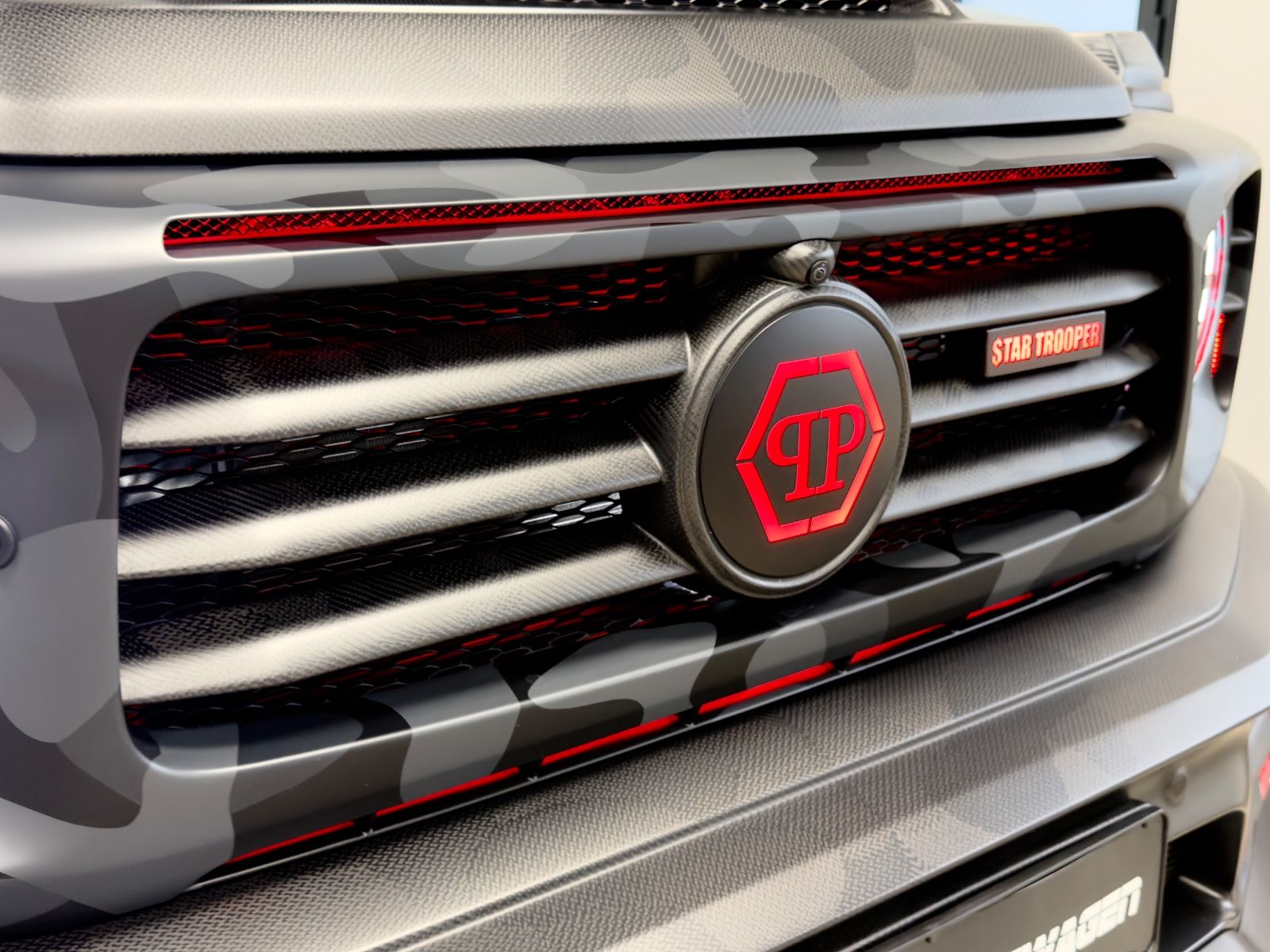 Fahrzeugabbildung Mercedes-Benz G 63 AMG MANSORY&PHILIPP PLEIN 1OF7 STAR TROOPER