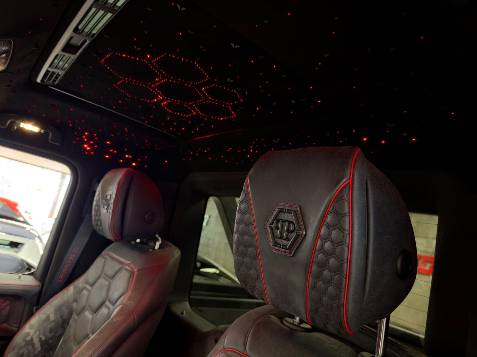 Fahrzeugabbildung Mercedes-Benz G 63 AMG MANSORY&PHILIPP PLEIN 1OF7 STAR TROOPER