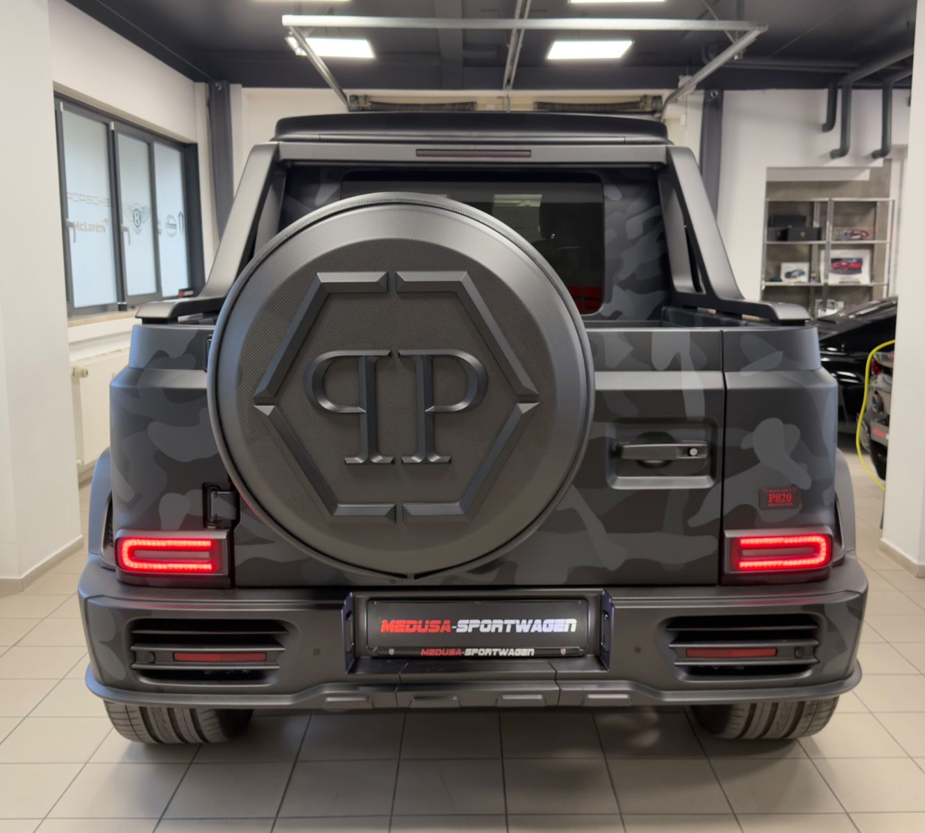 Fahrzeugabbildung Mercedes-Benz G 63 AMG MANSORY&PHILIPP PLEIN 1OF7 STAR TROOPER