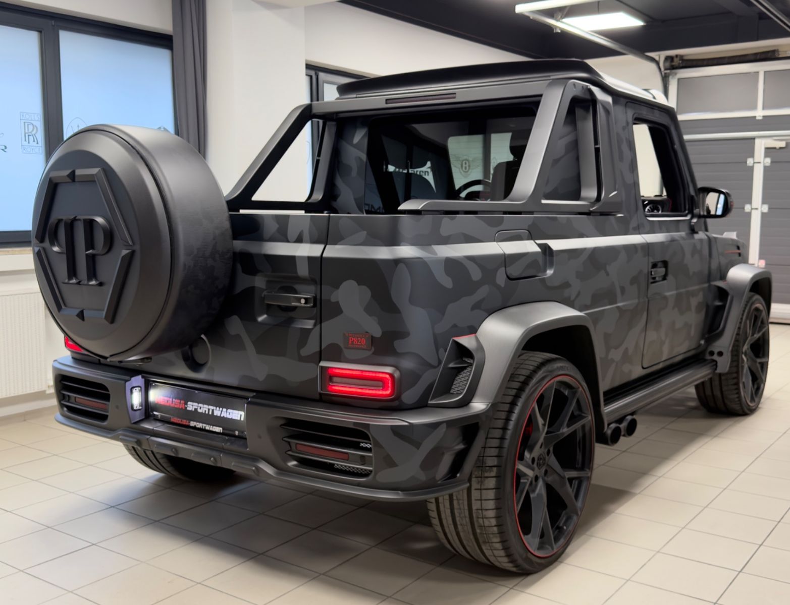 Fahrzeugabbildung Mercedes-Benz G 63 AMG MANSORY&PHILIPP PLEIN 1OF7 STAR TROOPER