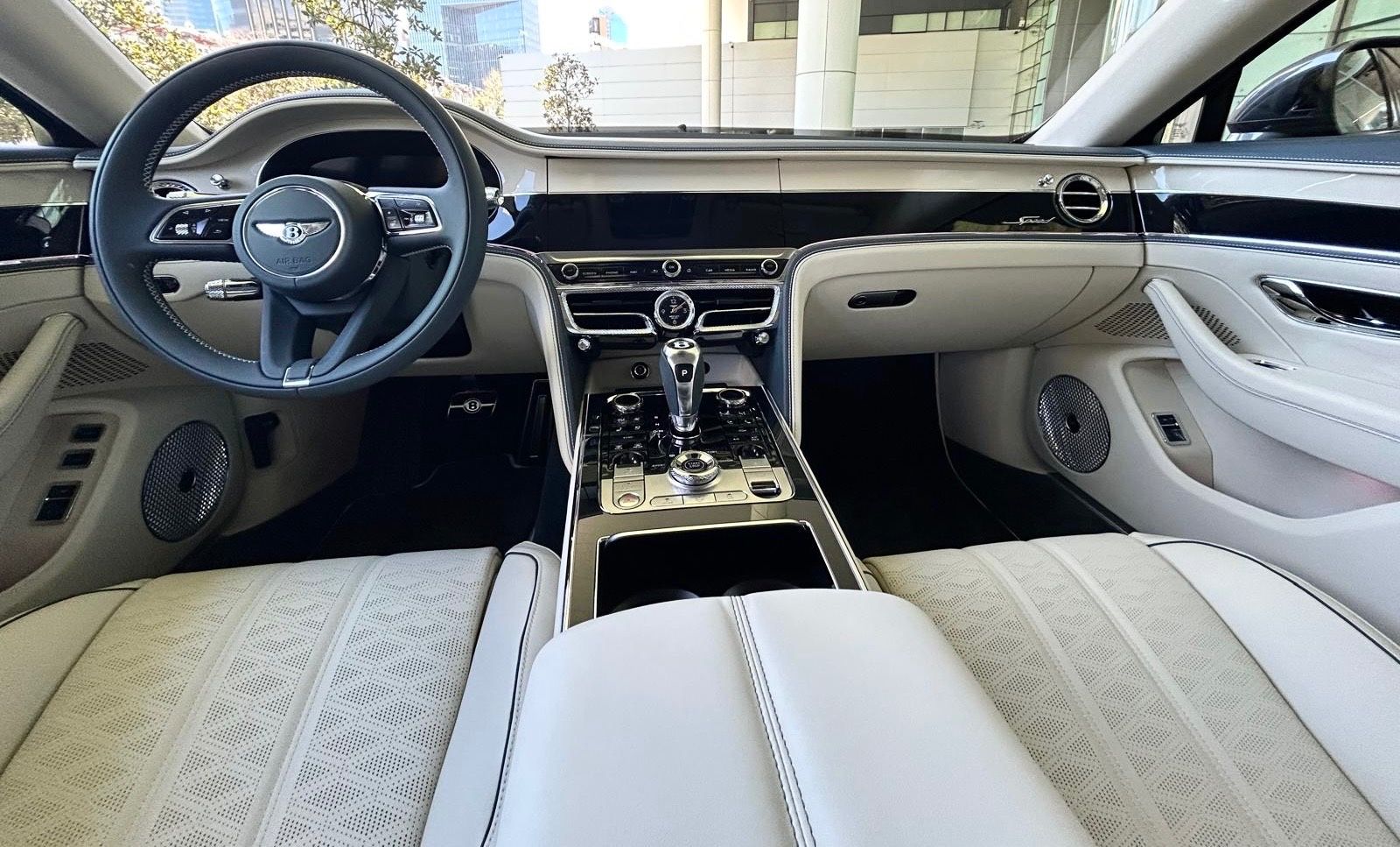 Fahrzeugabbildung Bentley FLYING SPUR SPEED FIRST EDITION BUSINESS 4SEAT!