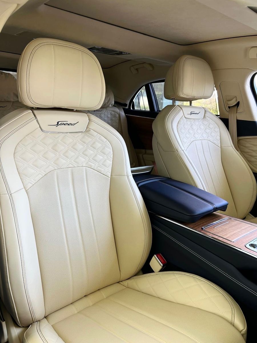 Fahrzeugabbildung Bentley FLYING SPUR SPEED W12 MULLINER CARBON FULLOPTION