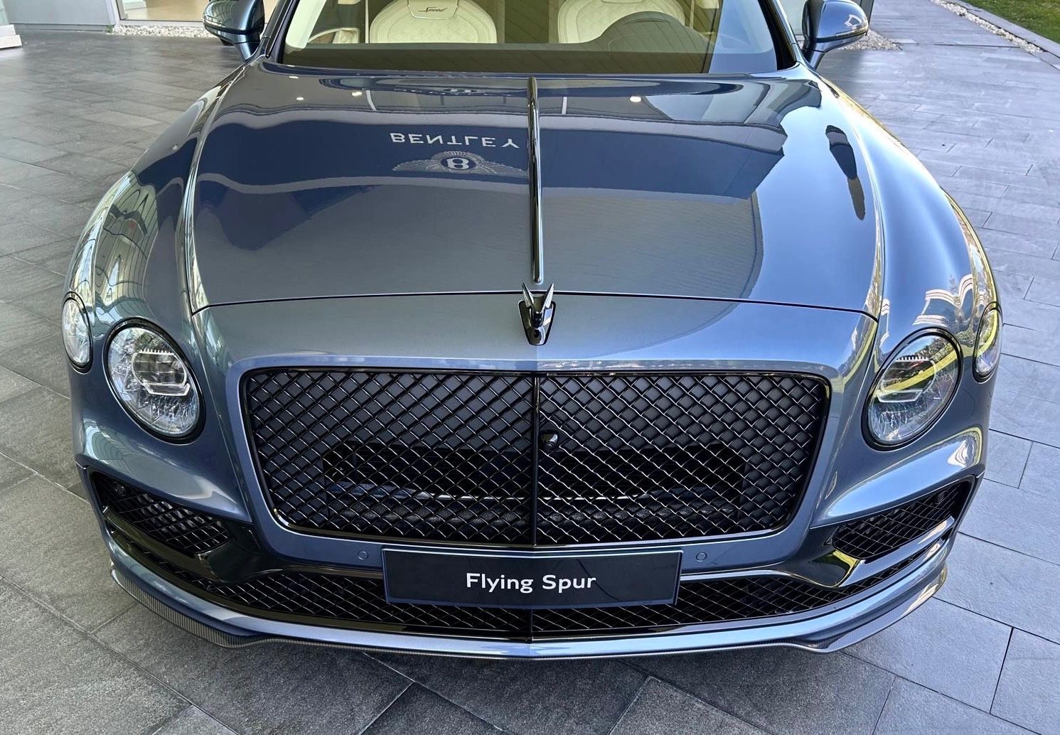 Fahrzeugabbildung Bentley FLYING SPUR SPEED W12 MULLINER CARBON FULLOPTION