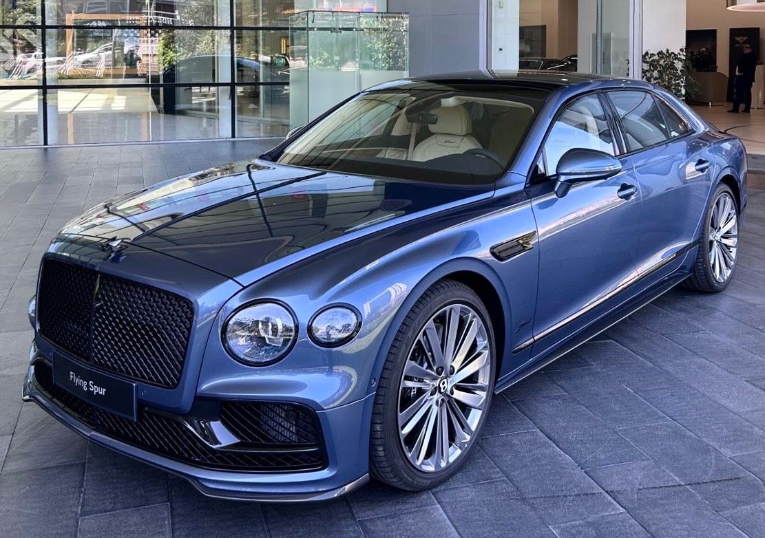 Fahrzeugabbildung Bentley FLYING SPUR SPEED W12 MULLINER CARBON FULLOPTION