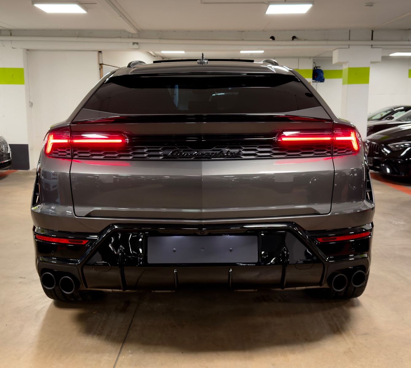 Fahrzeugabbildung Lamborghini URUS SE MASSAGE HEADUP B&O PANO STYLEPACK FULL