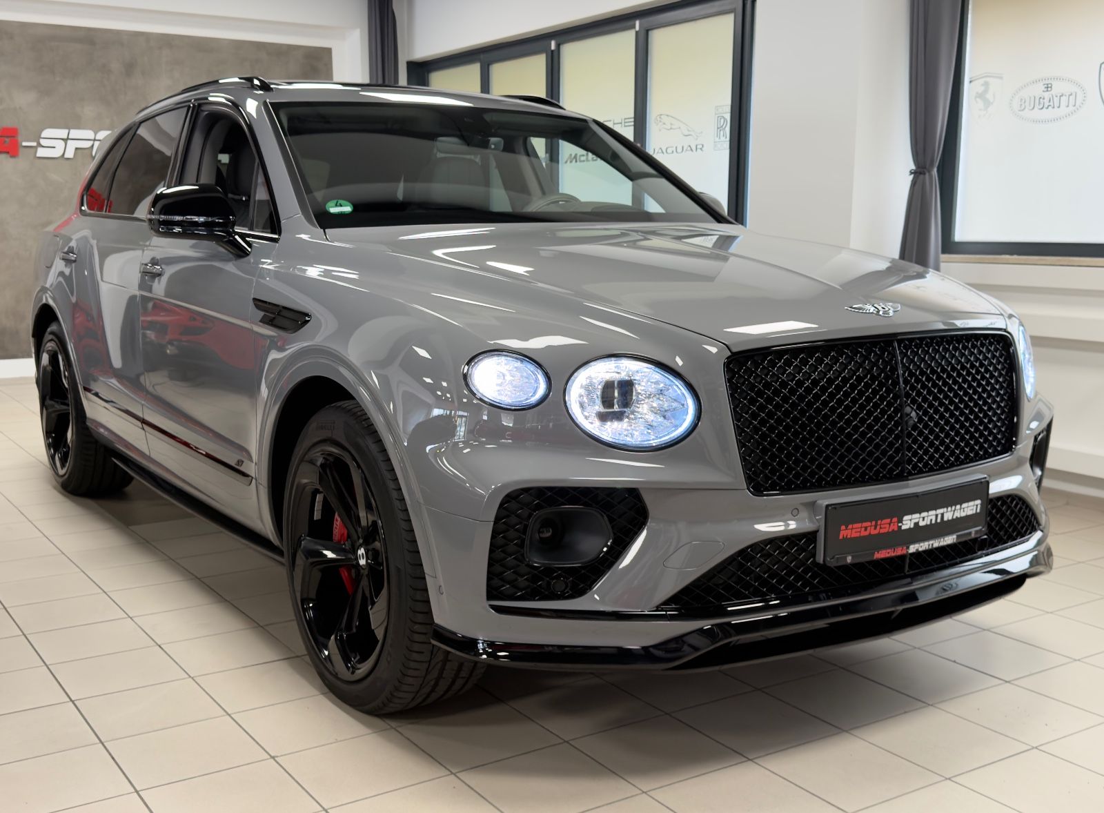 Fahrzeugabbildung Bentley BENTAYGA V8 S CARBON NAIM MASSAGE PANO FULL!