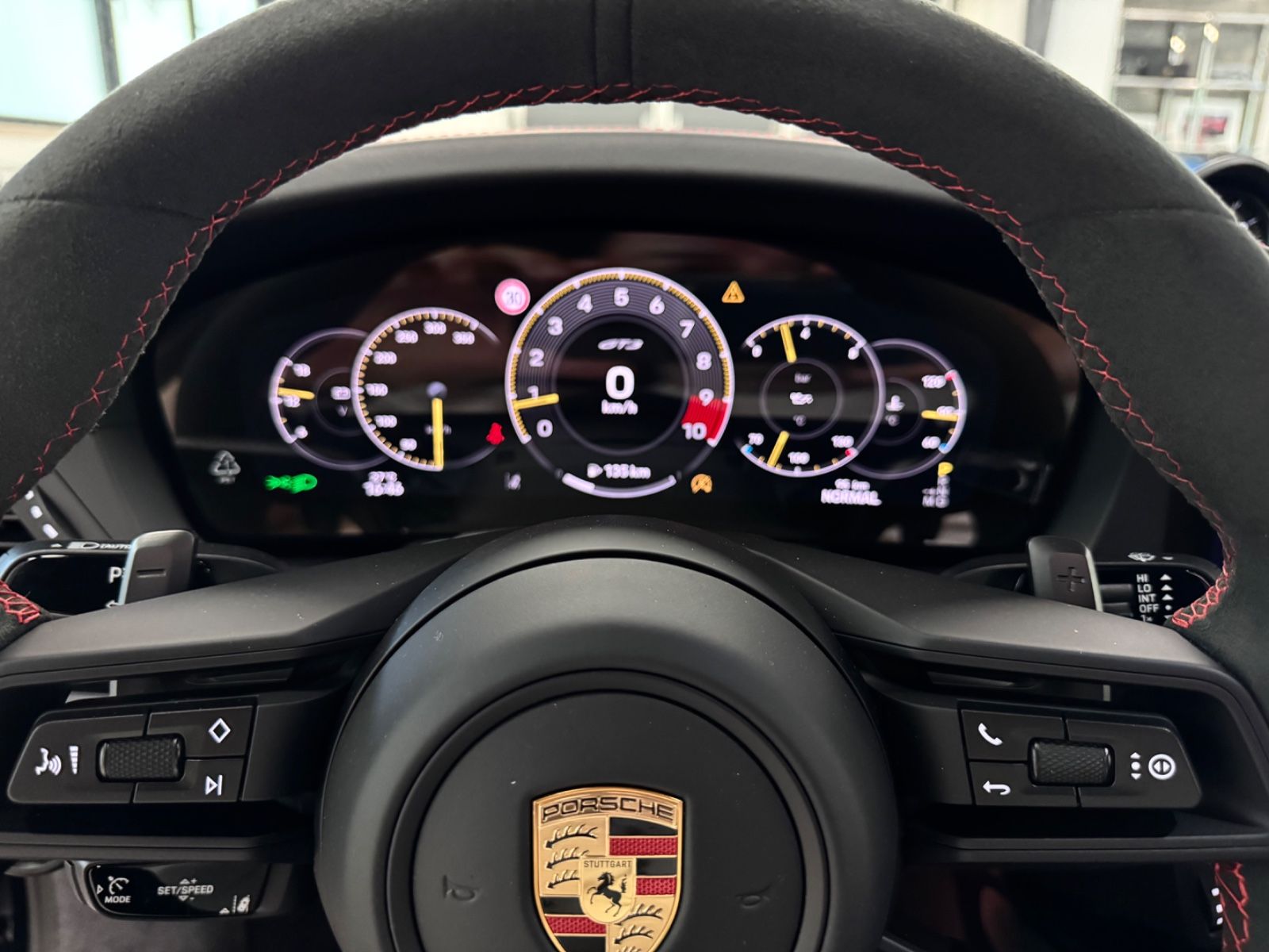 Fahrzeugabbildung Porsche 992 GT3 FACELIFT PDK CLUBSPORT CARBONSEAT NEWCAR