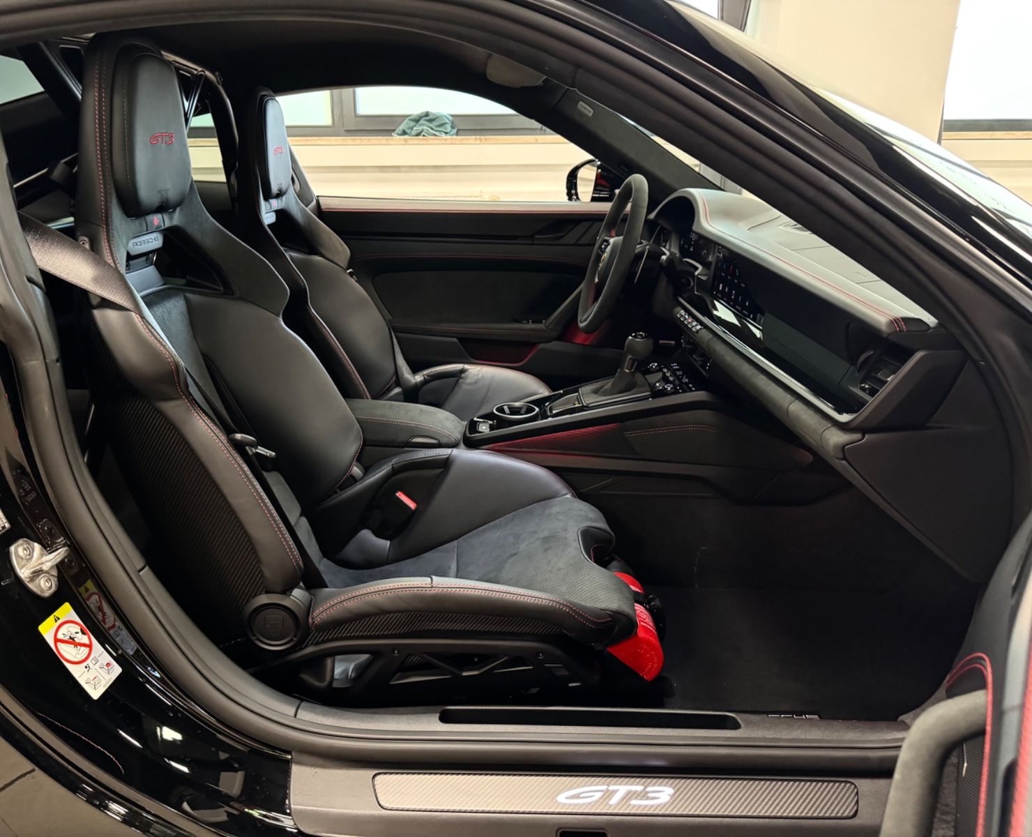 Fahrzeugabbildung Porsche 992 GT3 FACELIFT PDK CLUBSPORT CARBONSEAT NEWCAR