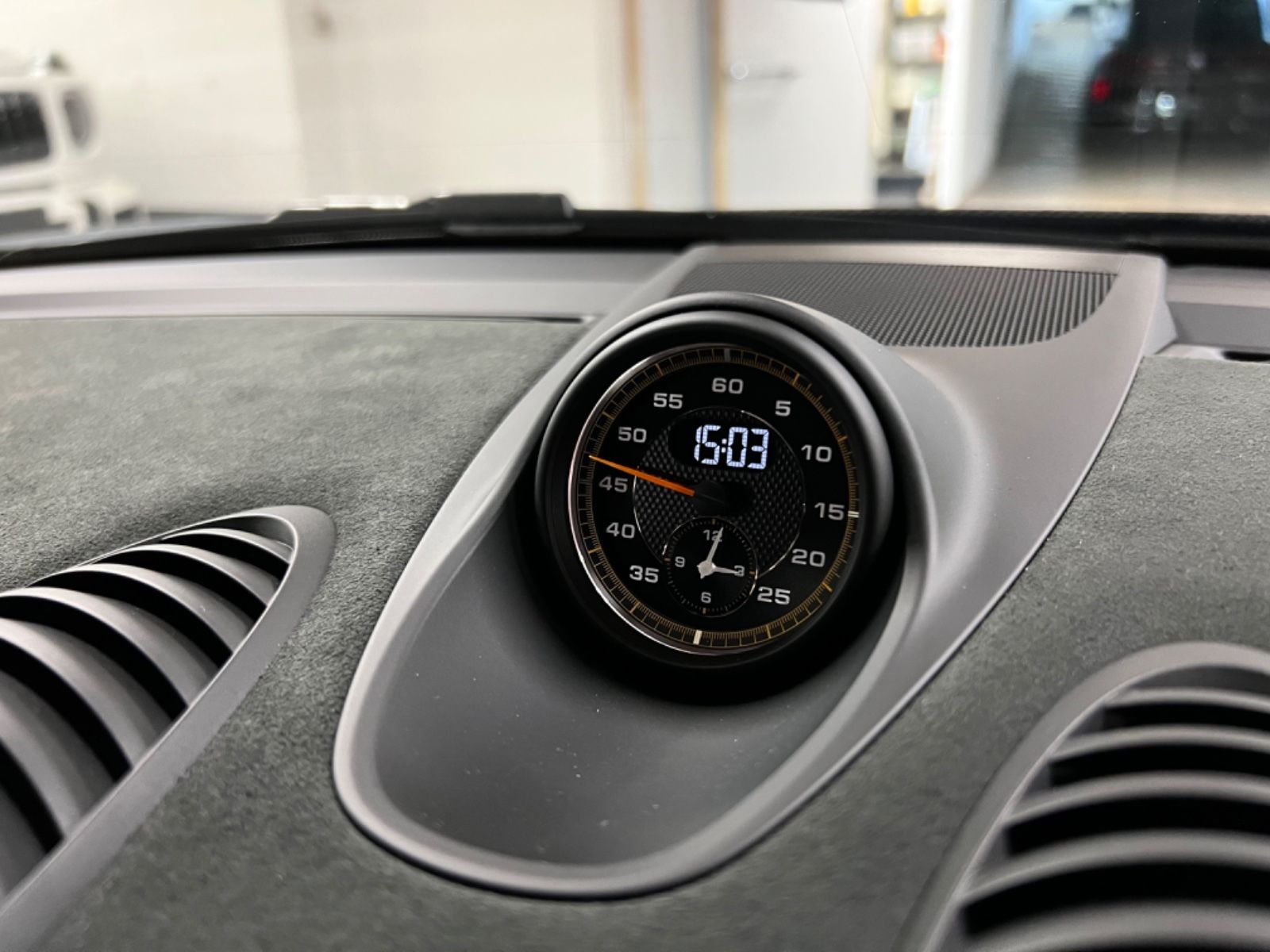 Fahrzeugabbildung Porsche CAYMAN GT4RS WEISSACH CLUBSPORT CERAMIC NEW!!!