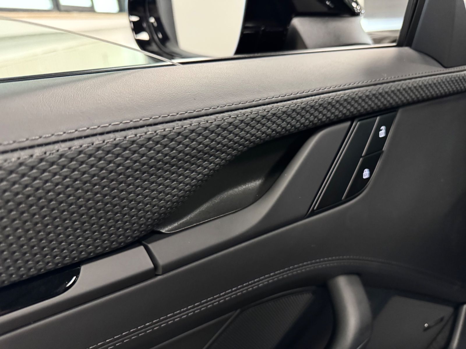 Fahrzeugabbildung Porsche 992 GT3 MK2 FACELIFT TOURING PAKET CARBON 25 NEW