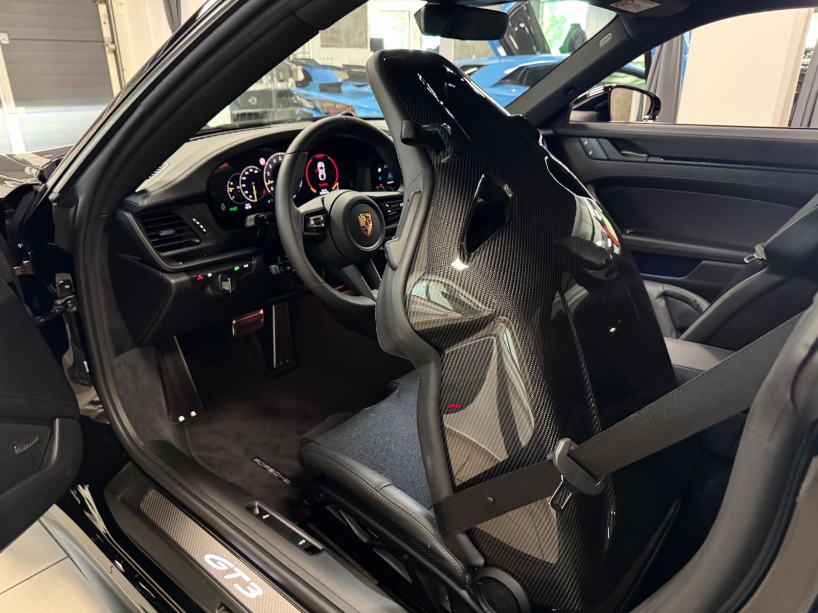 Fahrzeugabbildung Porsche 992 GT3 MK2 FACELIFT TOURING PAKET CARBON 25 NEW