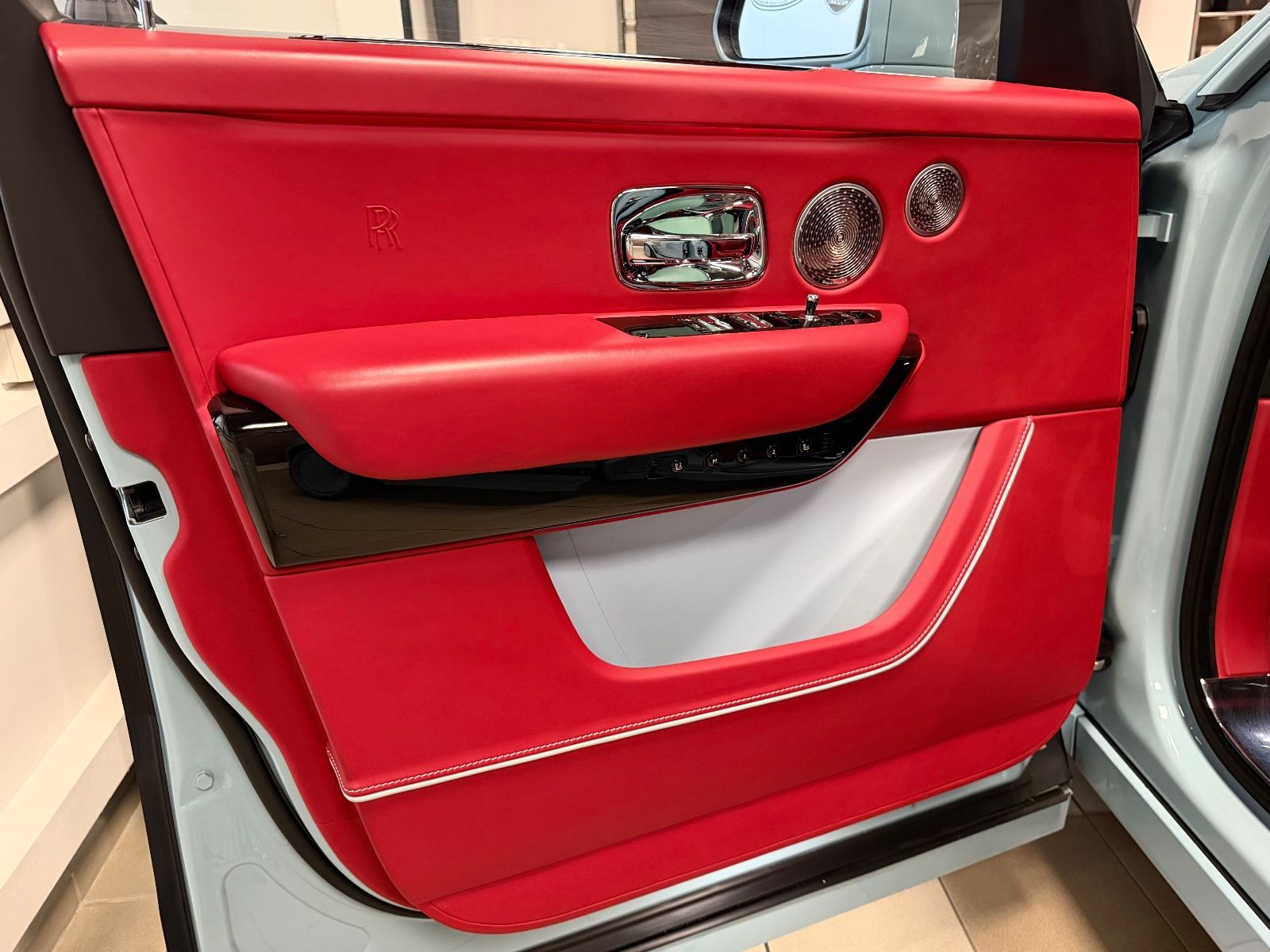 Fahrzeugabbildung Rolls-Royce CULLINAN NOVITEC OVERDOSE BESPOKE EXECUTIV FULL!