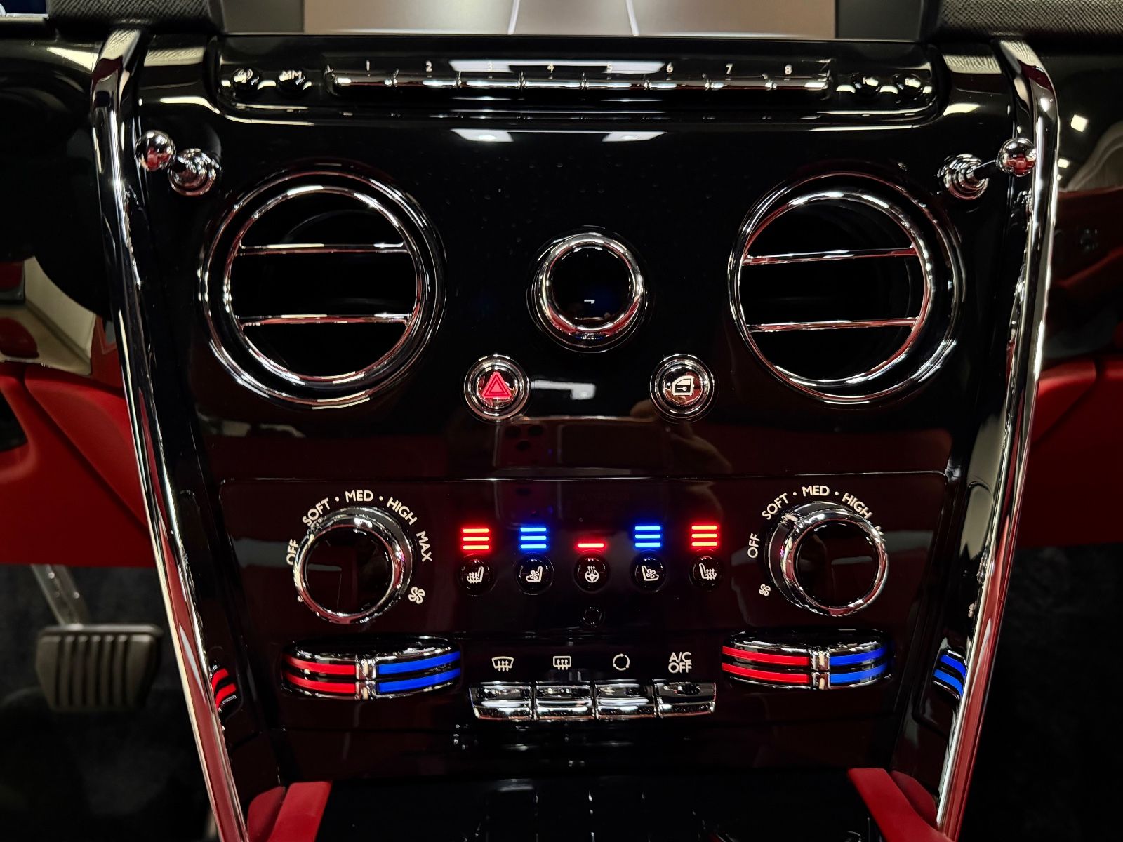 Fahrzeugabbildung Rolls-Royce CULLINAN NOVITEC OVERDOSE BESPOKE EXECUTIV FULL!