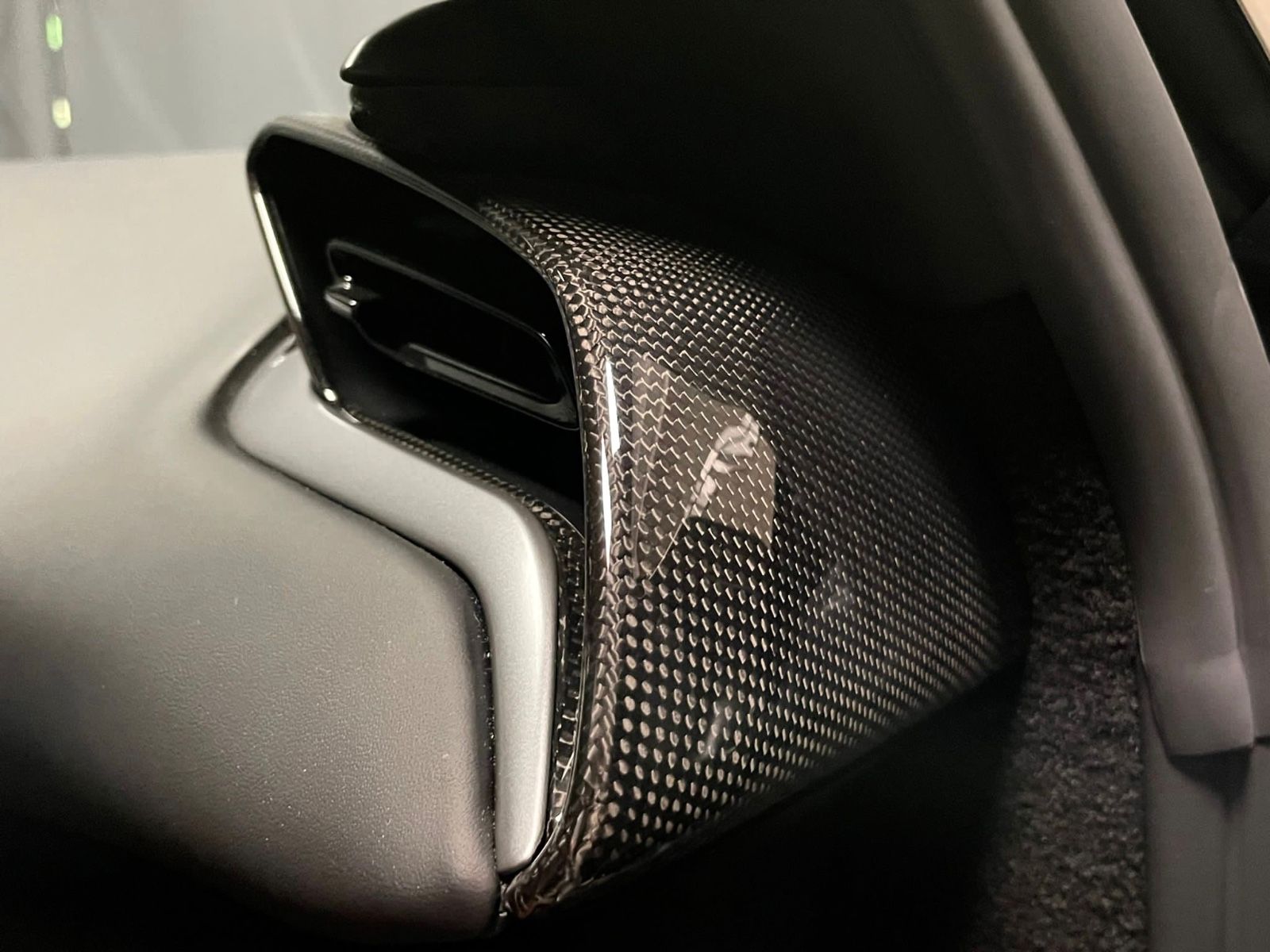 Fahrzeugabbildung Ferrari SF90 STRADALE NOVITEC RACINGSEAT CARBONPACK FULL