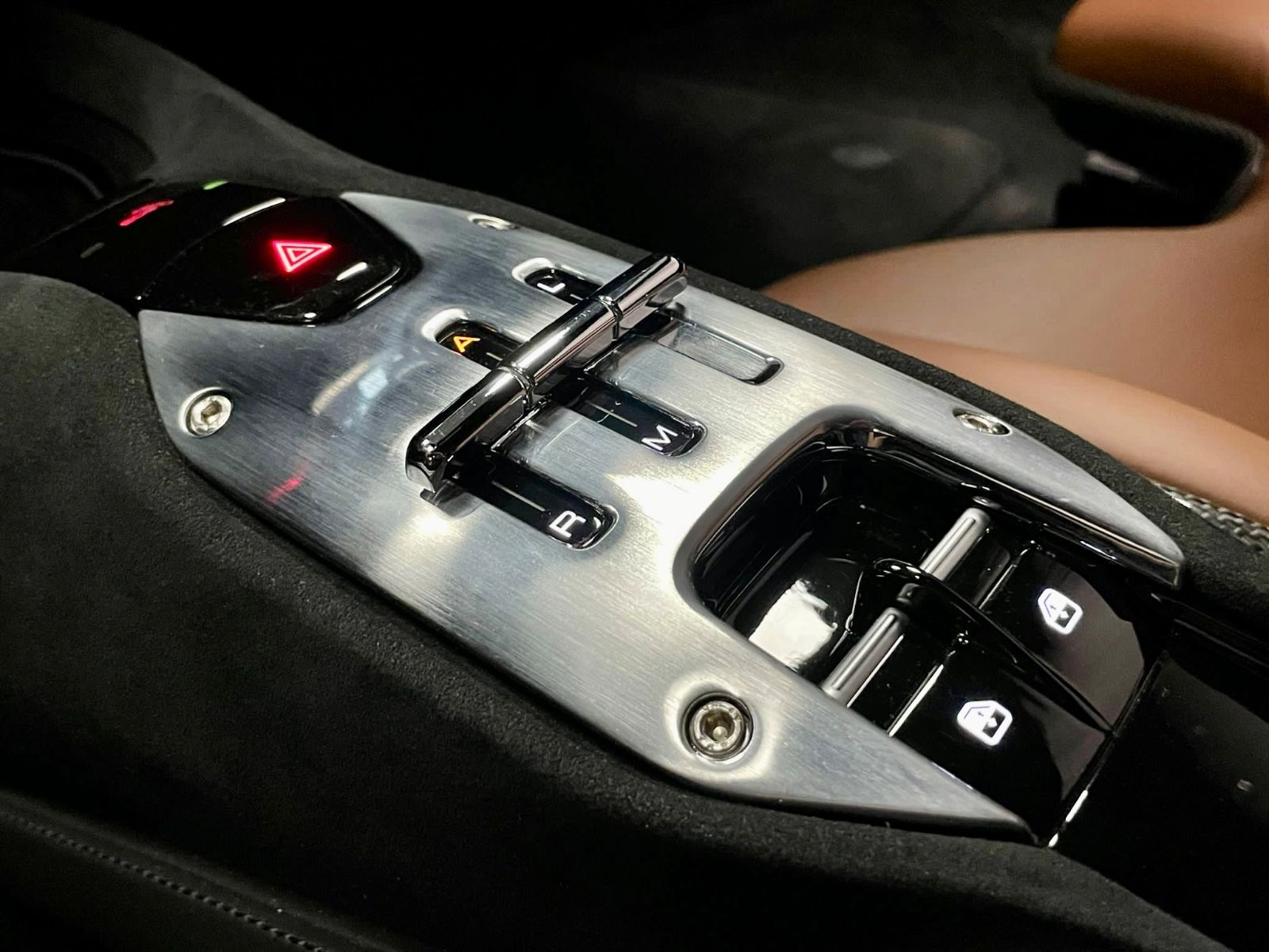 Fahrzeugabbildung Ferrari SF90 STRADALE NOVITEC RACINGSEAT CARBONPACK FULL