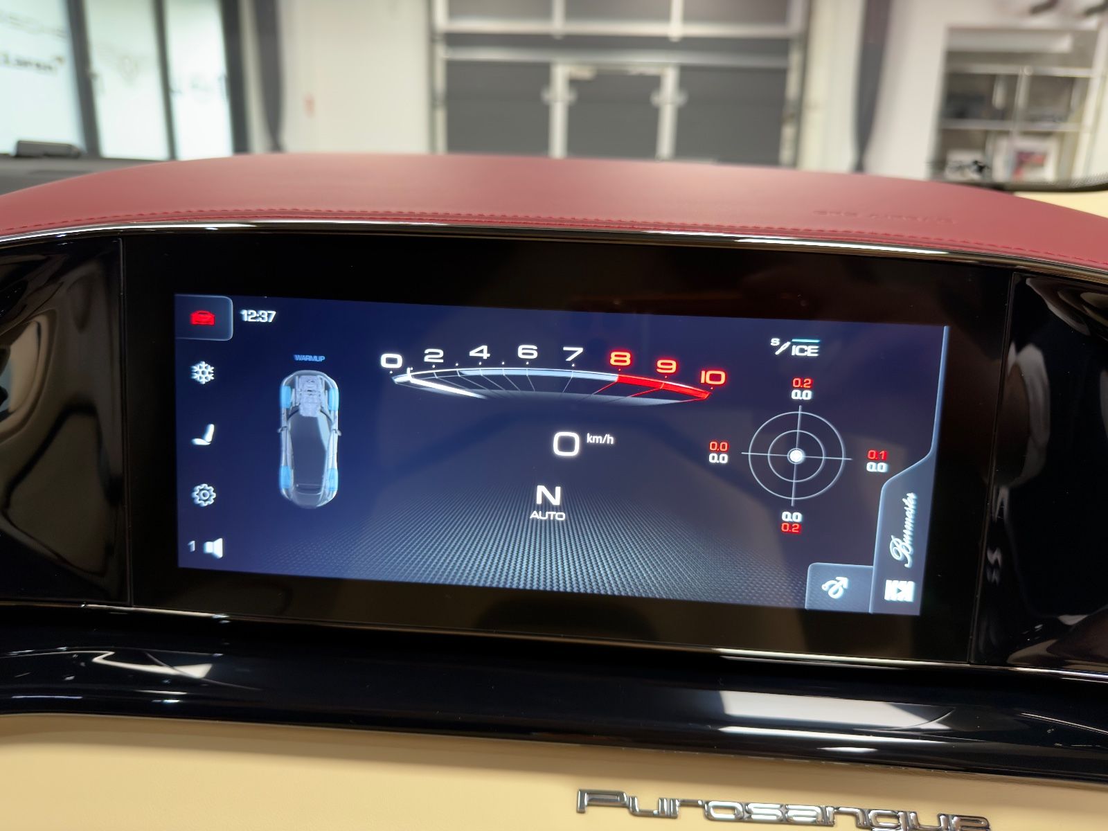 Fahrzeugabbildung Ferrari PUROSANGUE V12 RED EXT CREMA INT CARBON FULLOPT!