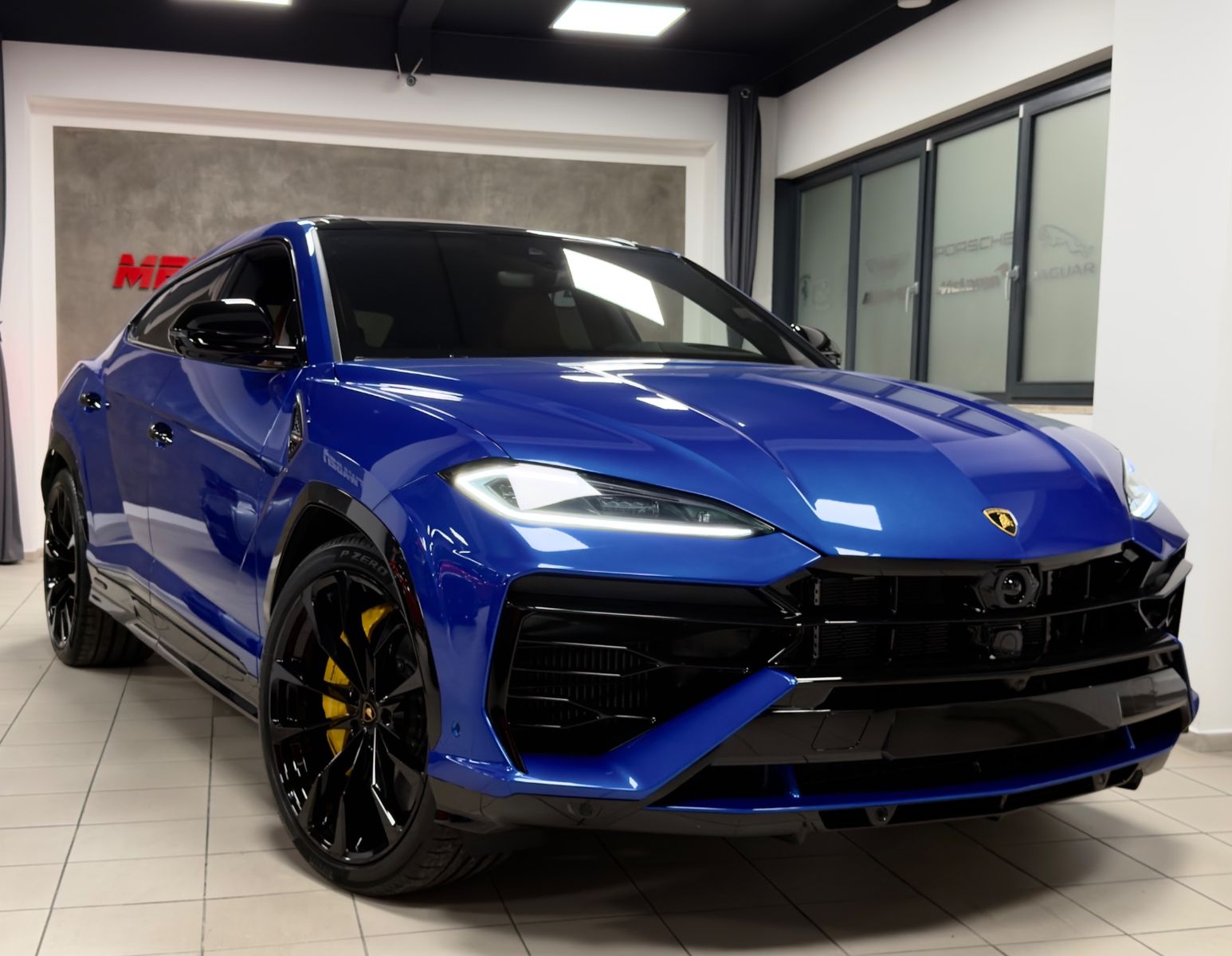 Lamborghini URUS SE CARBON B&O MASSAGE PANO HEADUP FULLOPT!!