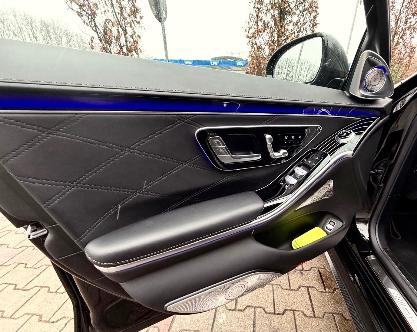 Fahrzeugabbildung Mercedes-Benz S 63 AMG e 4M+ L CERAMIC CARBON FIRSTCLASS FULL!