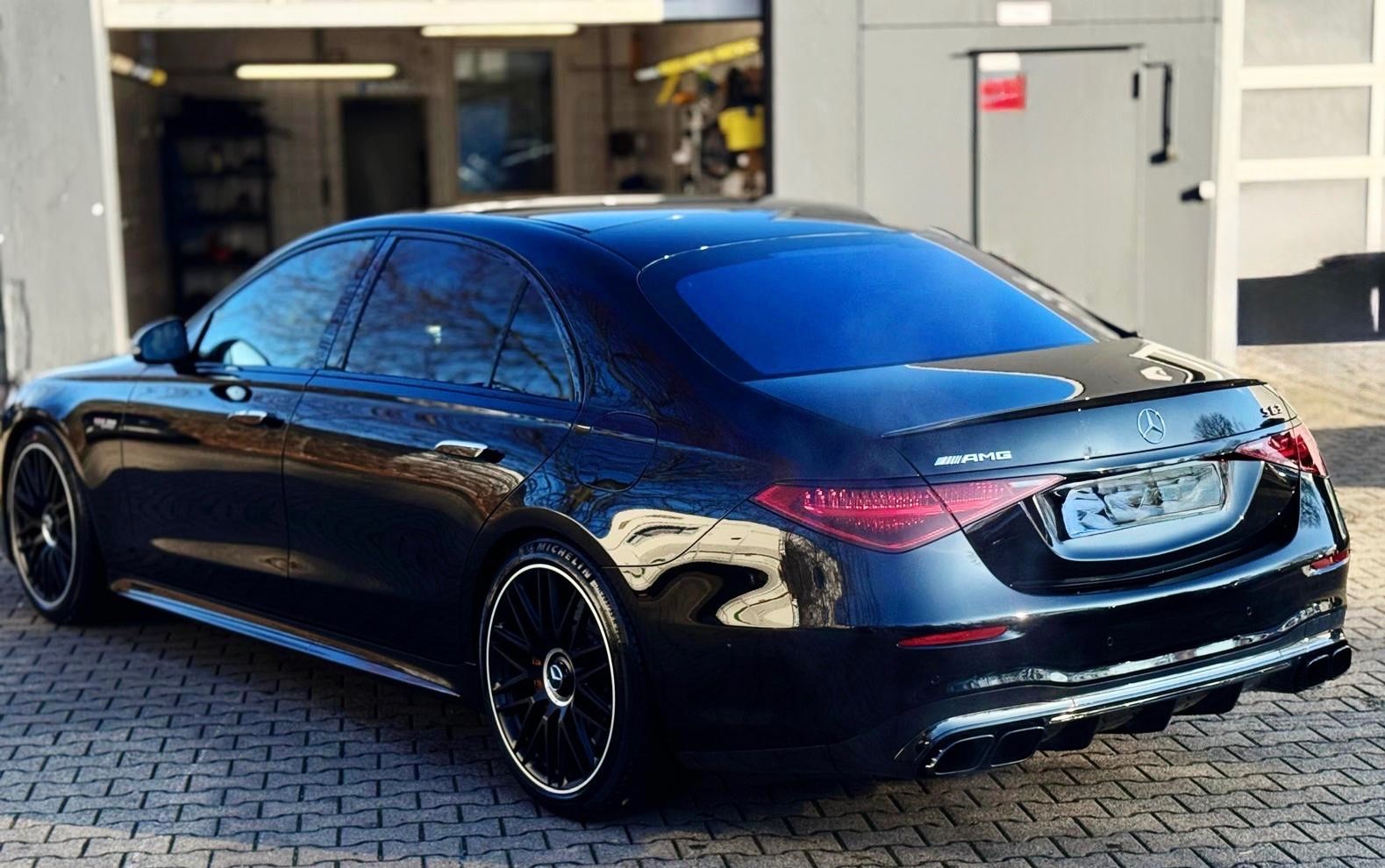 Fahrzeugabbildung Mercedes-Benz S 63 AMG e 4M+ L CERAMIC CARBON FIRSTCLASS FULL!