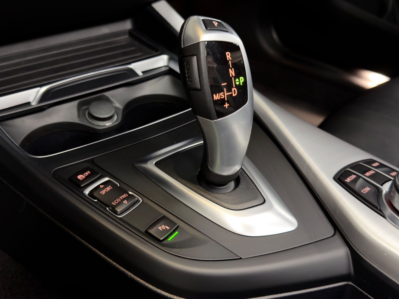 Fahrzeugabbildung BMW 220 d CABRIO SPORT LINE LEDER NAVI BUSINESS PACK