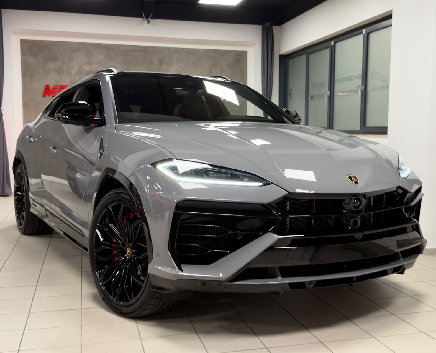 Lamborghini URUS SE GRIGIO CHINA CARBONPACK B&O MY26 FULLOPT