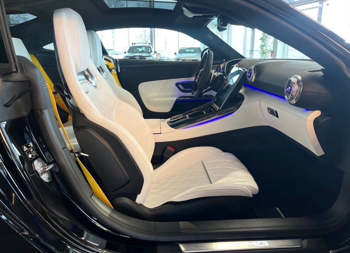 Fahrzeugabbildung Mercedes-Benz AMG GT 63 PRO 612PS CARBON EXT&INT LIFT FULLOPT!