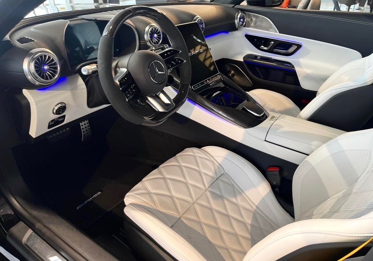 Fahrzeugabbildung Mercedes-Benz AMG GT 63 PRO 612PS CARBON EXT&INT LIFT FULLOPT!