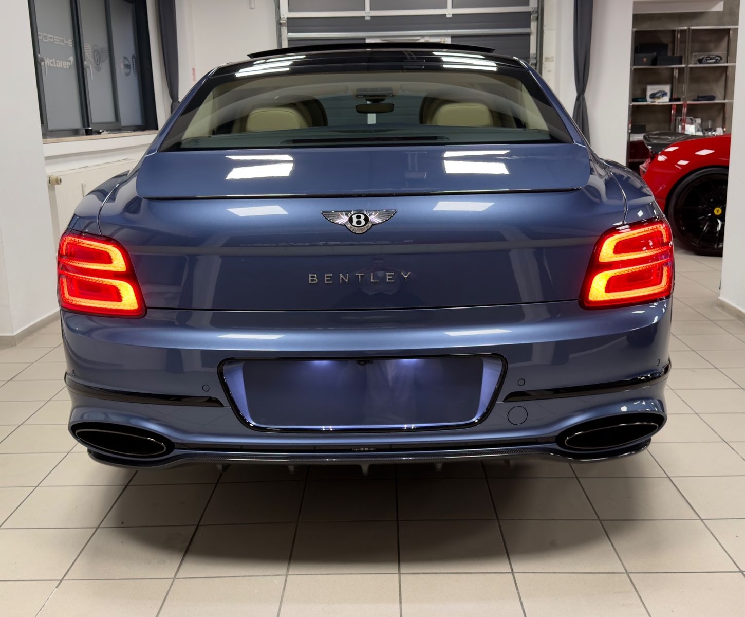 Fahrzeugabbildung Bentley FLYING SPUR SPEED W12 MULLINER CARBON FULLOPTION