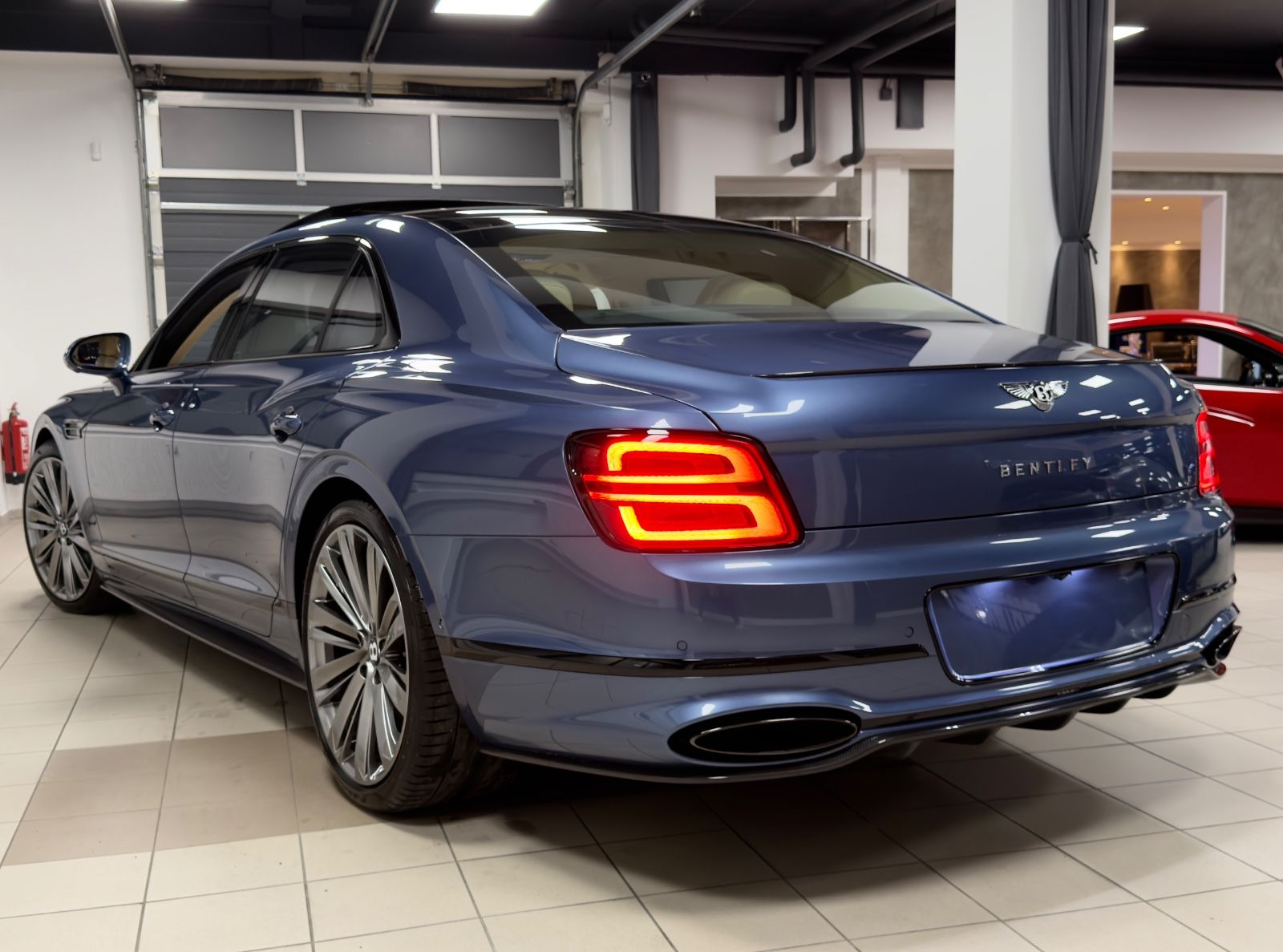 Fahrzeugabbildung Bentley FLYING SPUR SPEED W12 MULLINER CARBON FULLOPTION