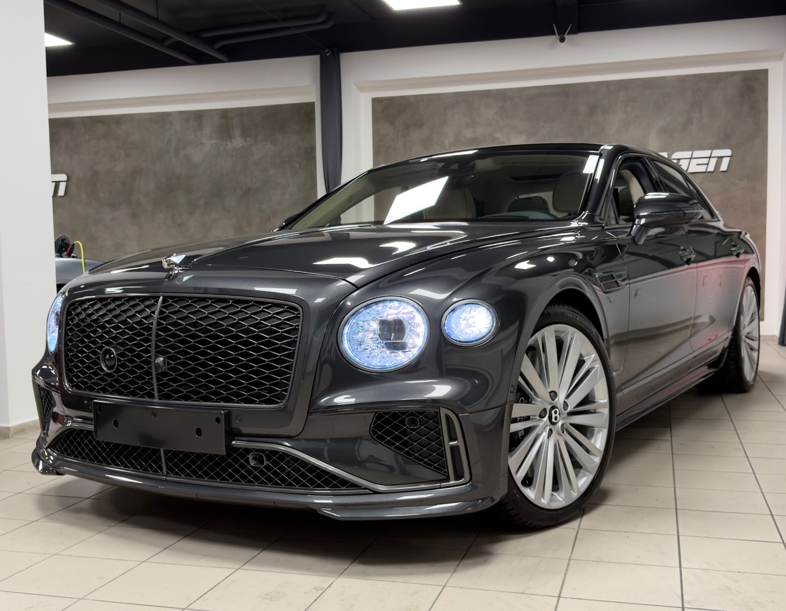 Fahrzeugabbildung Bentley FLYING SPUR SPEED FIRST EDITION BUSINESS 4SEAT!