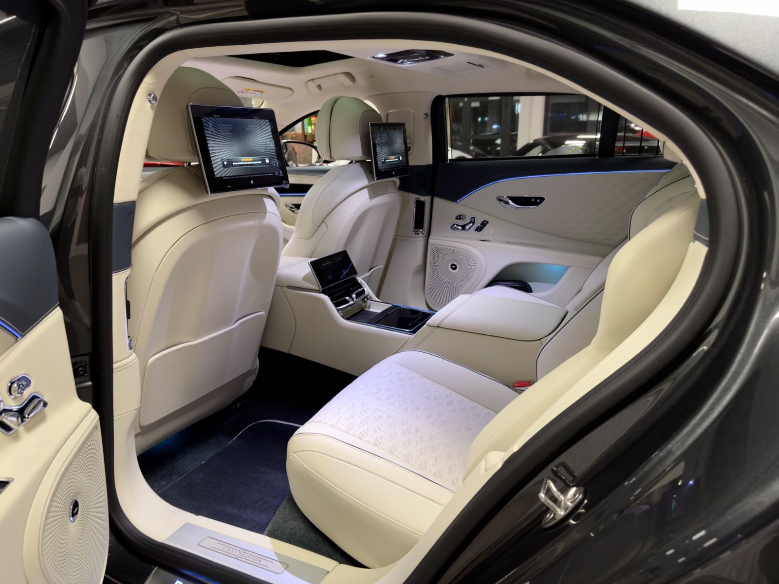 Fahrzeugabbildung Bentley FLYING SPUR SPEED FIRST EDITION BUSINESS 4SEAT!