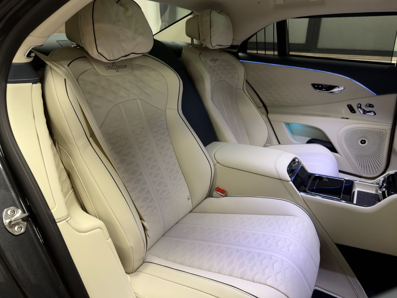 Fahrzeugabbildung Bentley FLYING SPUR SPEED FIRST EDITION BUSINESS 4SEAT!