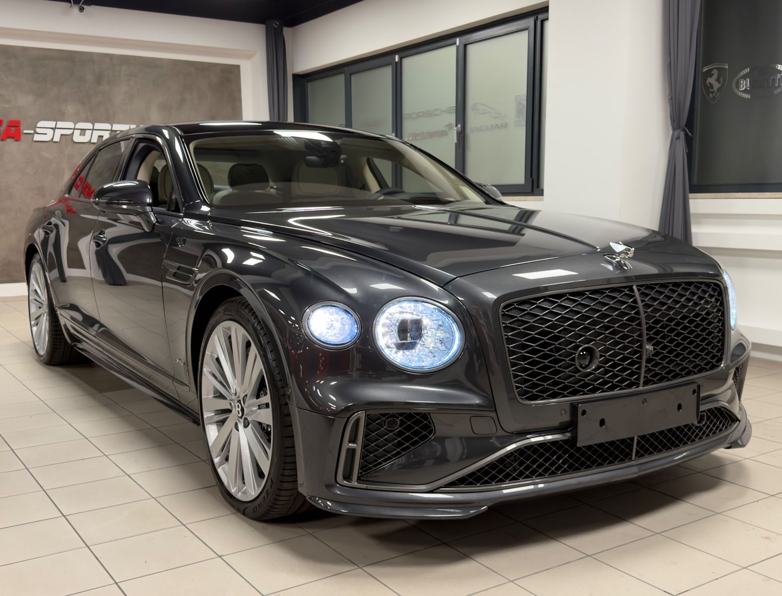 Fahrzeugabbildung Bentley FLYING SPUR SPEED FIRST EDITION BUSINESS 4SEAT!