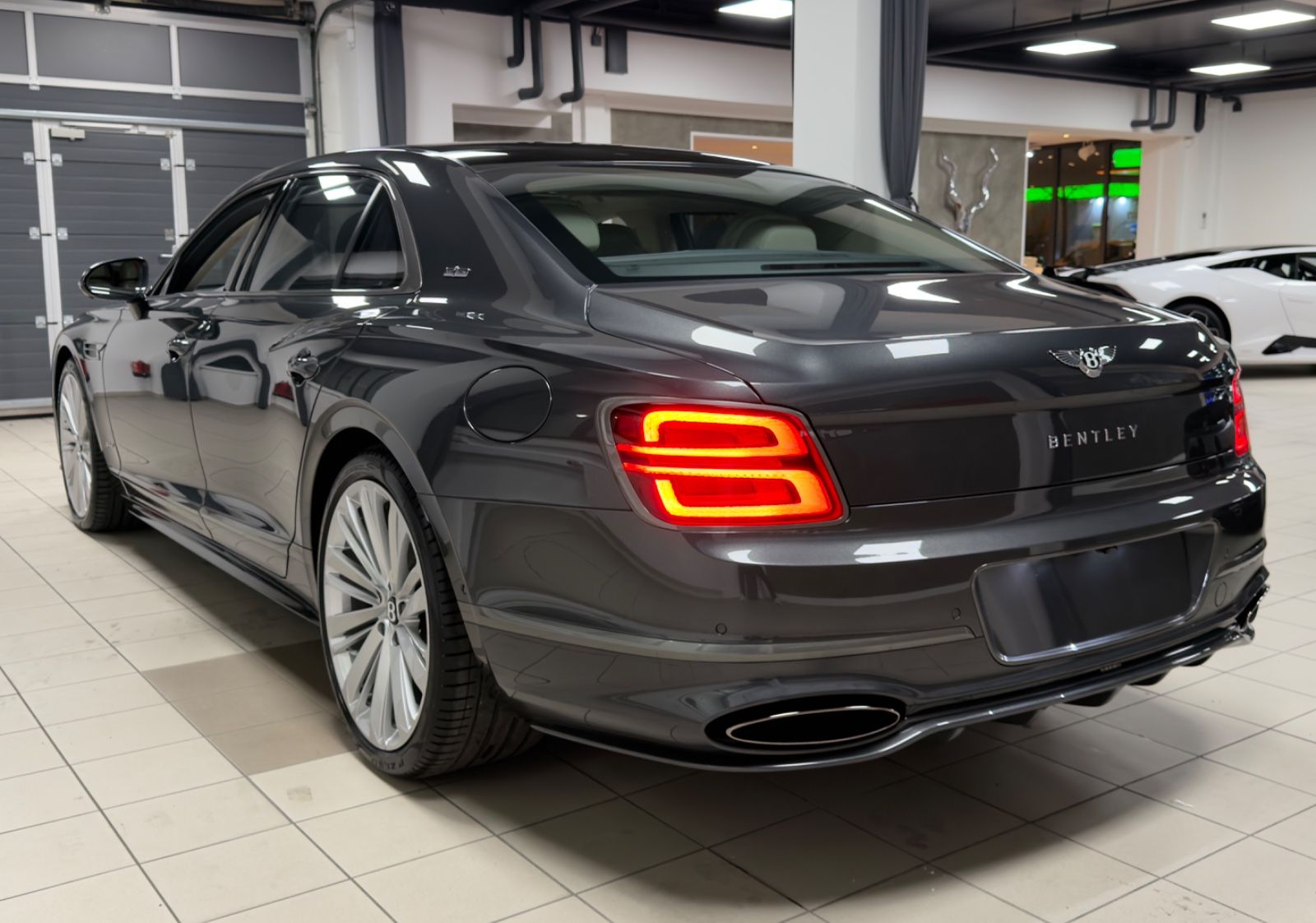 Fahrzeugabbildung Bentley FLYING SPUR SPEED FIRST EDITION BUSINESS 4SEAT!